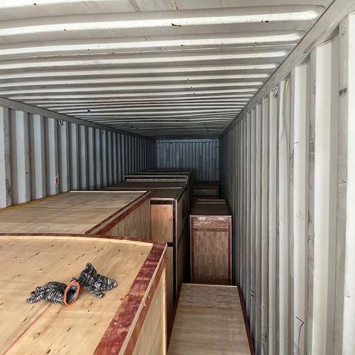 ultime notizie aziendali su Spedendo la catena d'imballaggio del guanto in Arabia Saudita