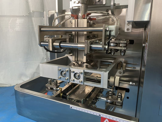 Macchina di imballaggio liquido a alta velocità 50HZ 60 sacchetti / min